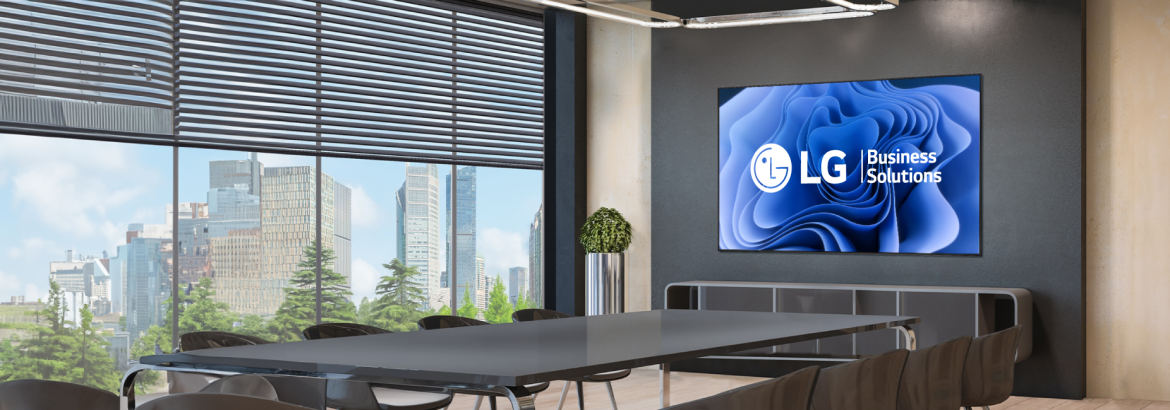 Информационные дисплеи LG серии UM5N-H 