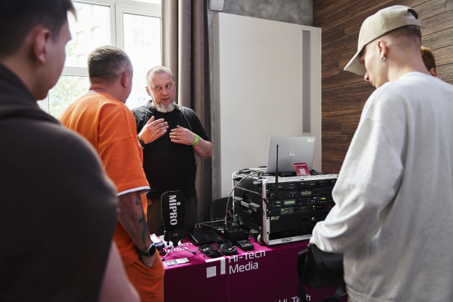 Цифровой беспроводной персональный мониторинг MIPRO представлен на мероприятии Samara MonDay 2023, фото-9