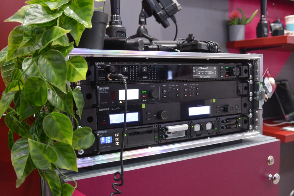 Микрофоны Shure Nexadyne | Hi-Tech Media представляет театр современных технологий на Light+Audio Tec 25, foto-27